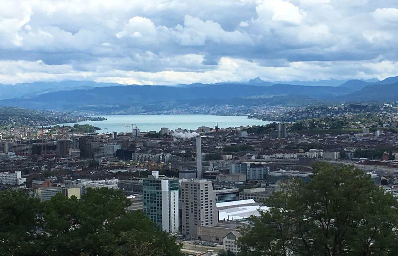 Herrliche Sicht von der Waid auf die Stadt Zürich und den See