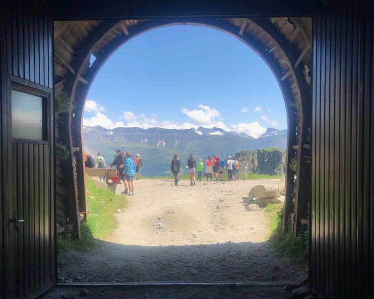 Tunnel Ausgang Tunnel Richtung Fiescheralp